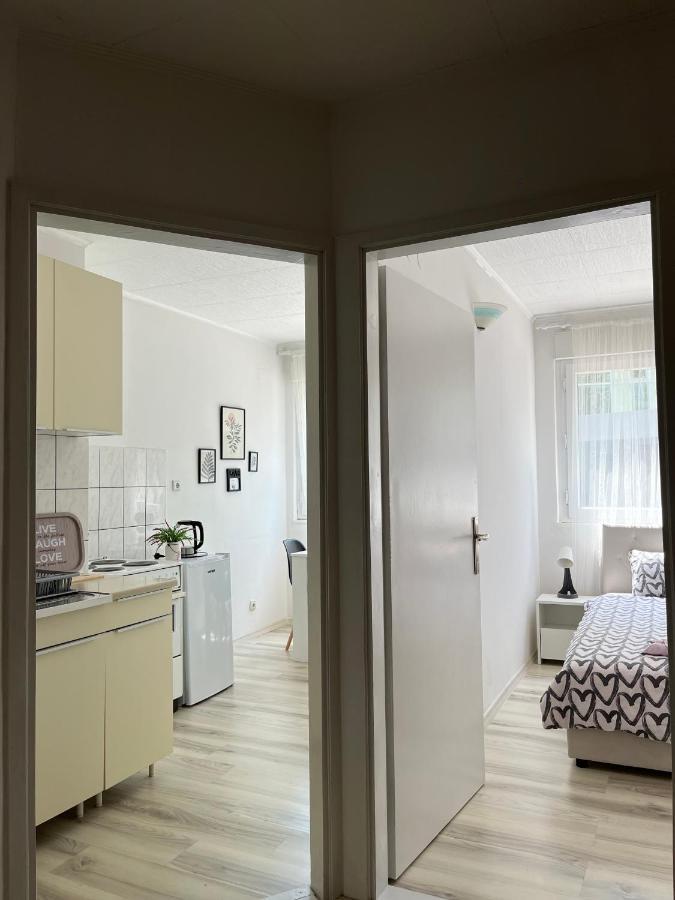 מוסטר Starlux Apartment מראה חיצוני תמונה